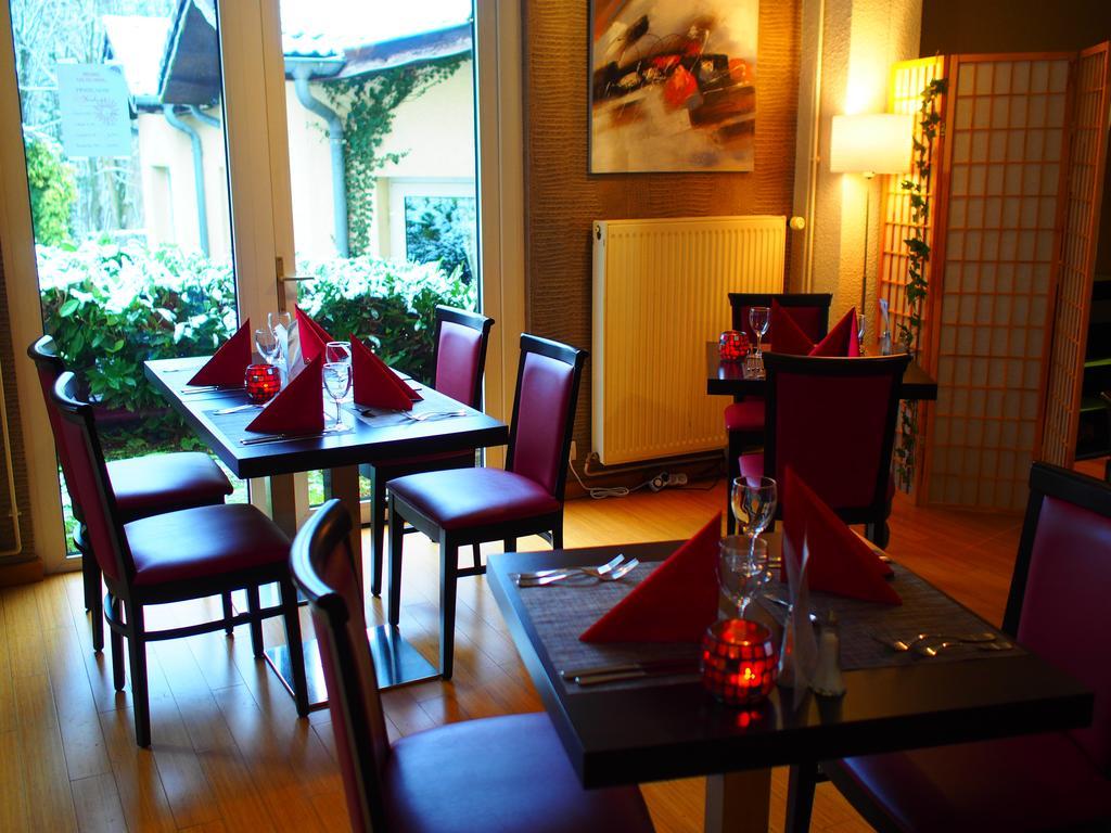 Creutzwald The Originals City, Hotel Et Restaurant Aster, Saint-Avold Nord מראה חיצוני תמונה